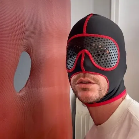 @gloryholebcn