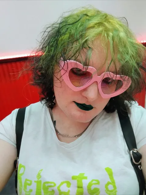 @glowgrrl