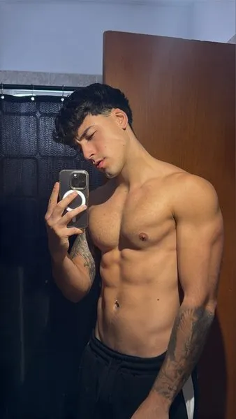 @goldenmanu