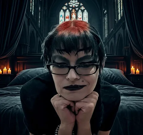 @gothgamergoddess