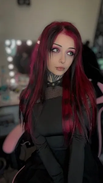 @gothicbrat333