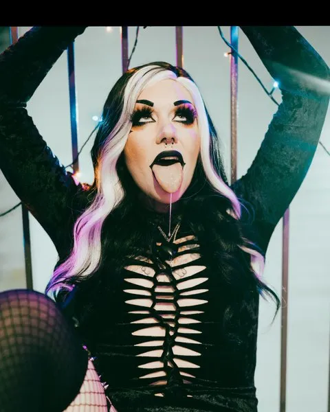 @gothlaundry