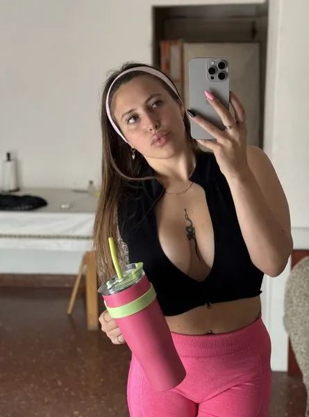 @honeydollie