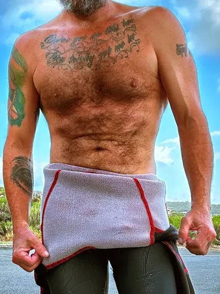 @idratherbenude
