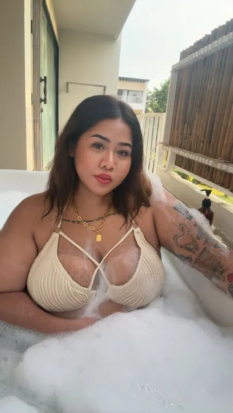 @imthebjqueen