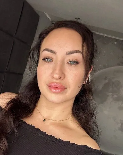 @isabellenollanvip