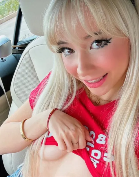 @izzyskyee