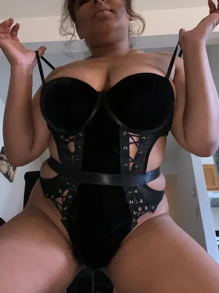 @jasminesimmons
