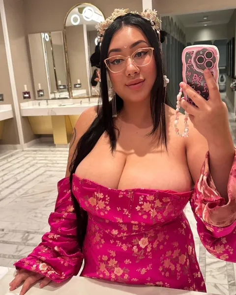 @jasmyn