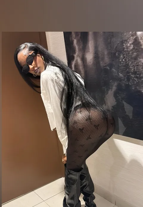 @jaylabriella