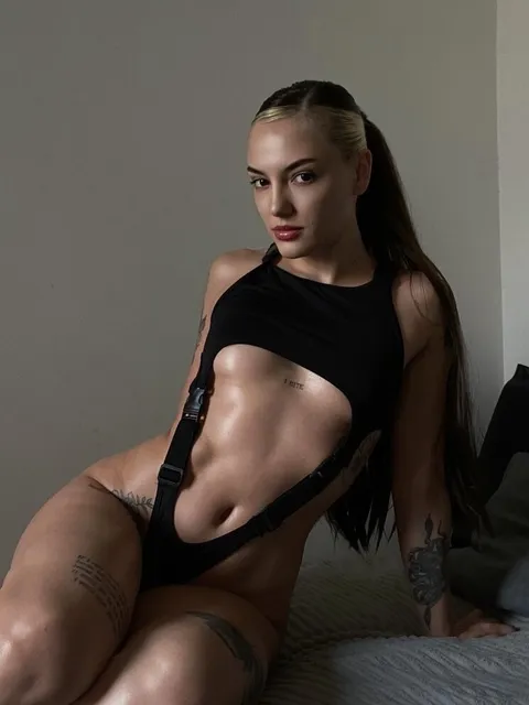 @jennossaur