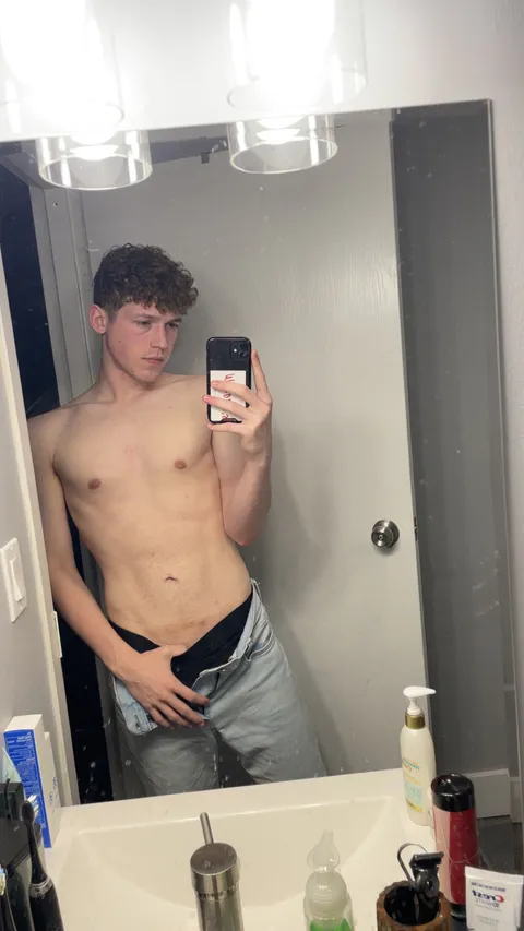 @johnnyboy193924