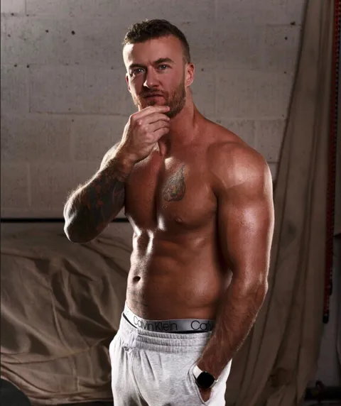@johnnybravouk