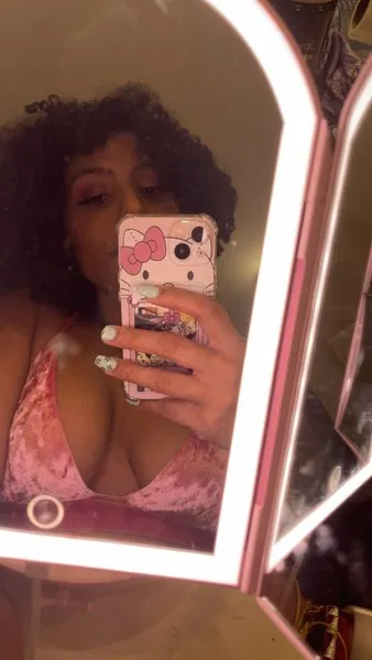@juicyphoenixxx
