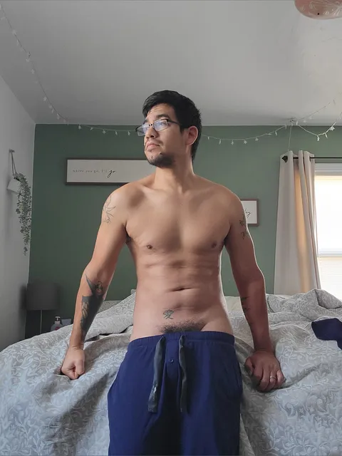 @justanudeguy21