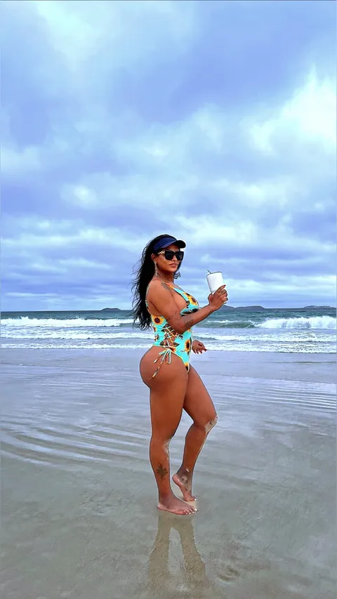 @karolsallesofc