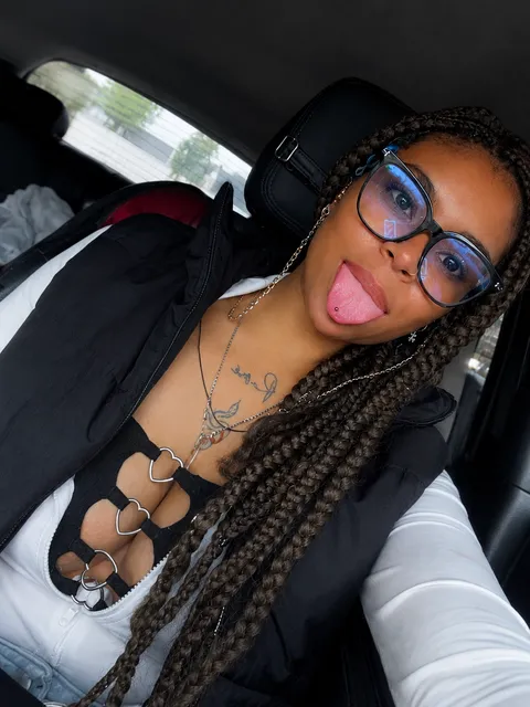 @katheluxe