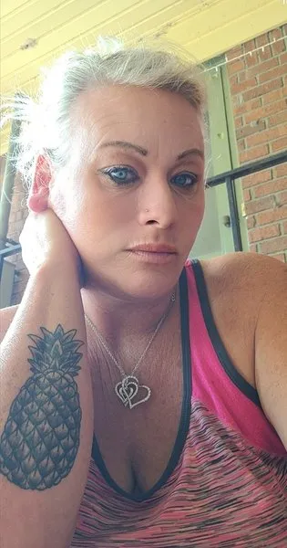 @kountrys_hotwife