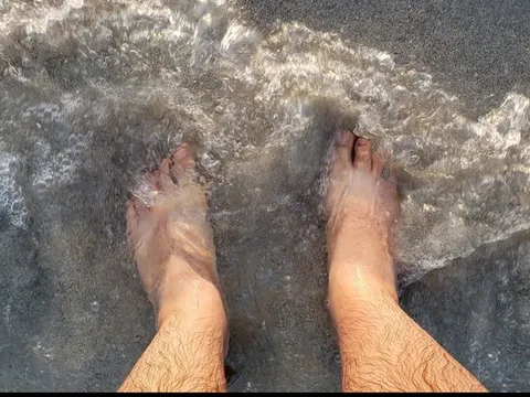 @latinfeetking