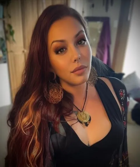 @lauren_adams