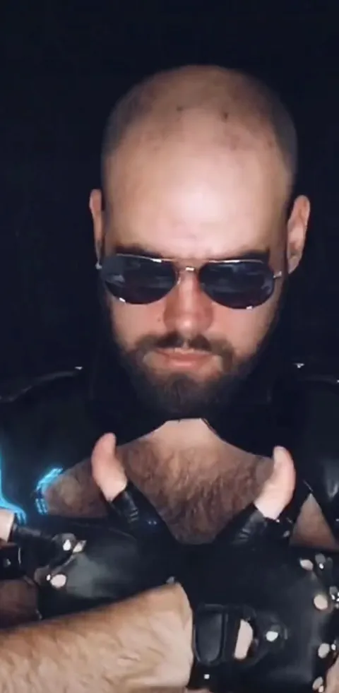 @leathertask87