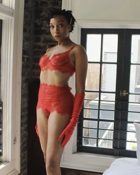 @legsforeverxo