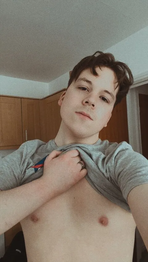 @lewixxthewelsh