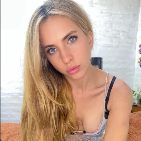 @lexielynn