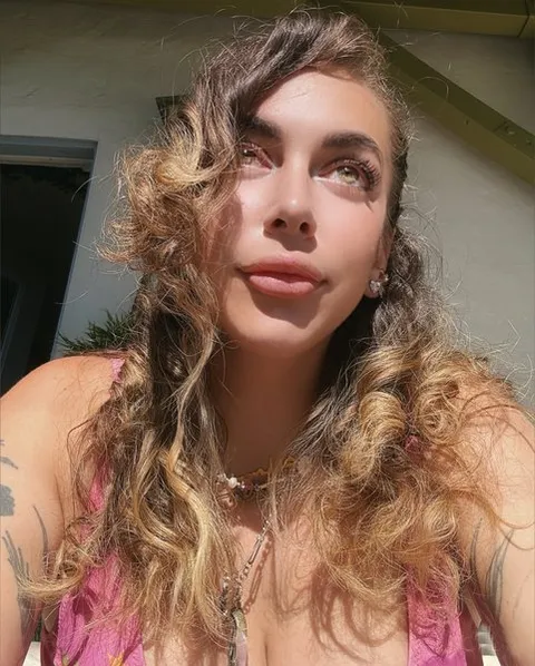 @lily_lust8766