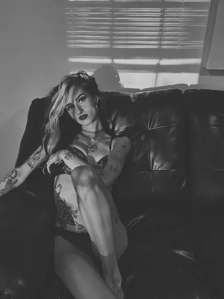 @lilyvernonn