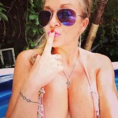 @lisabrunet
