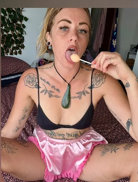 @littlemisstaylamay