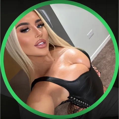 @lolaa112