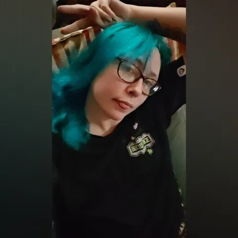 @lolakitsune