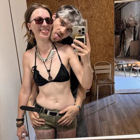 @lookmomnocondom