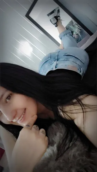 @lorenahot06