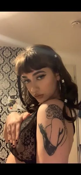 @lucybambi