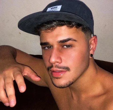 @luscagarlhiard