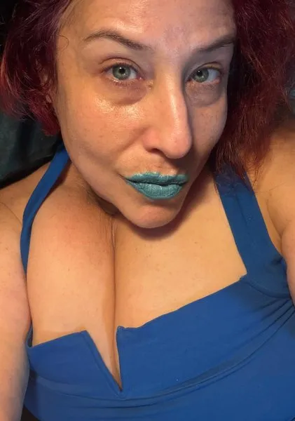 @makemycheeksred