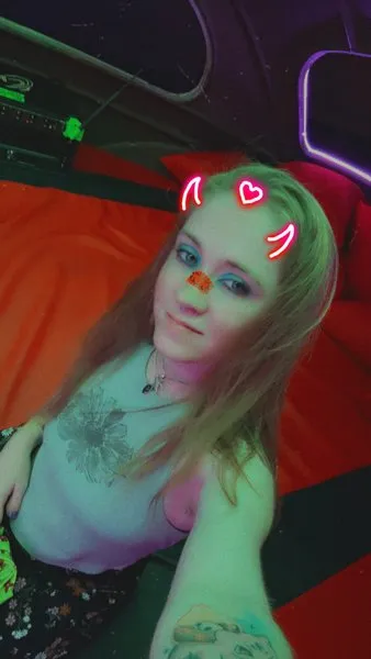 @maxxine420