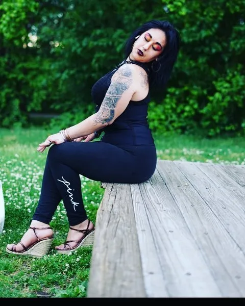 @miaqueen2