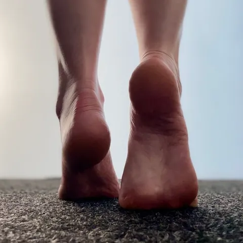 @miss_secretfeet