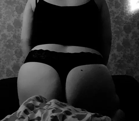@missmellow90