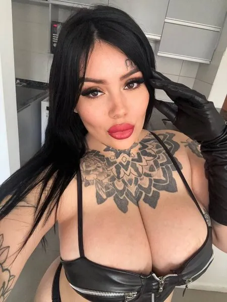 @misstresnicole