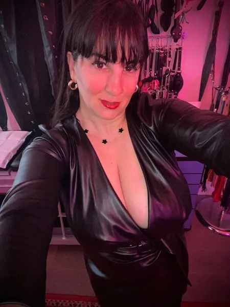 @mistressxena