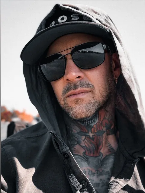 @mrjohnny_black