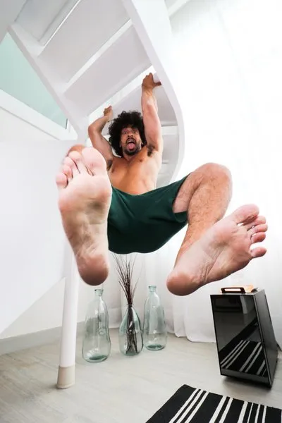 @myfeetfood