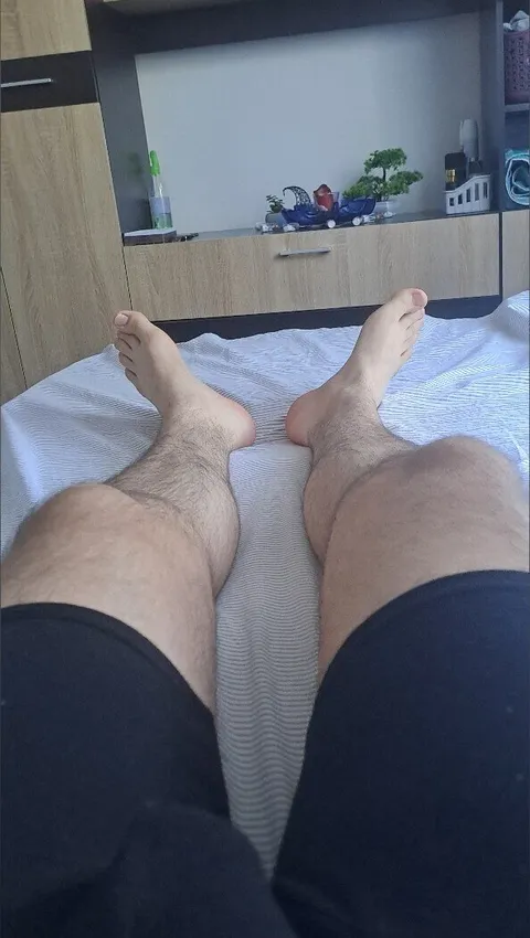 @mytwinkfeet2000