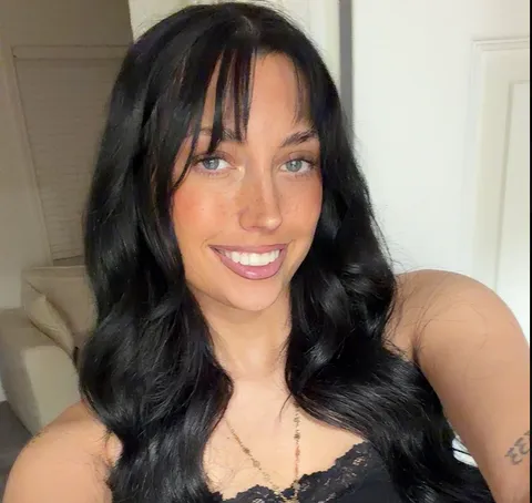@naomispams