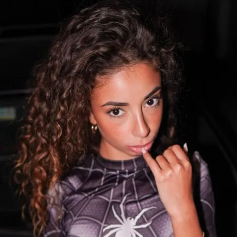 @naomivignoni